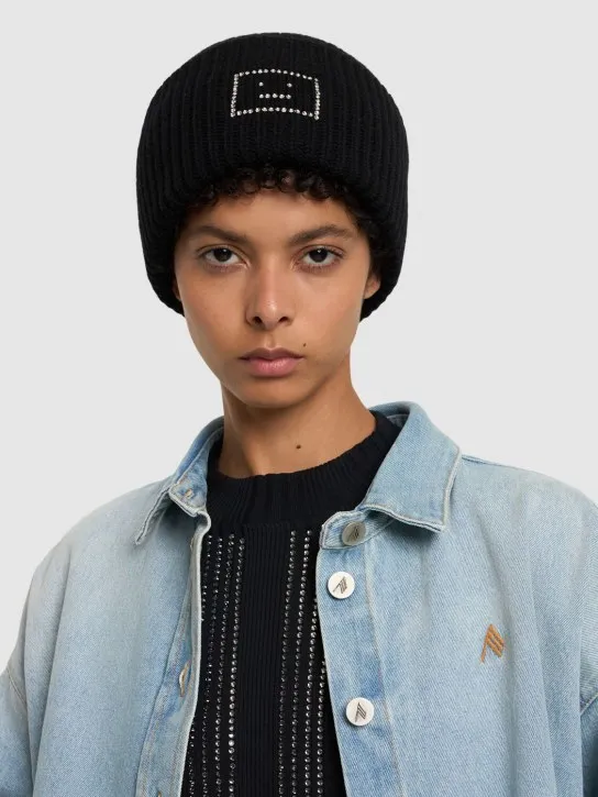 Acne Studios   Pansy crystal logo wool hat 