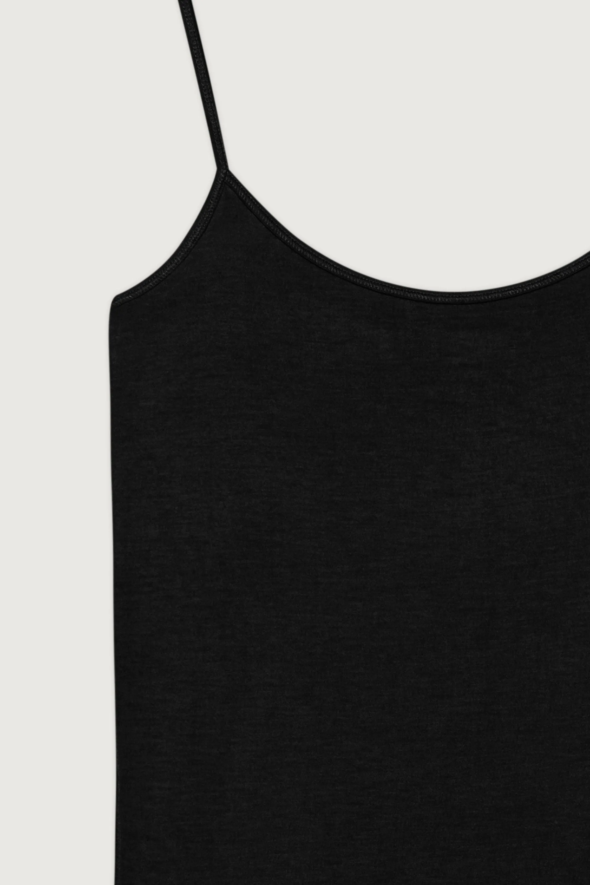 BASIC TANK TOP