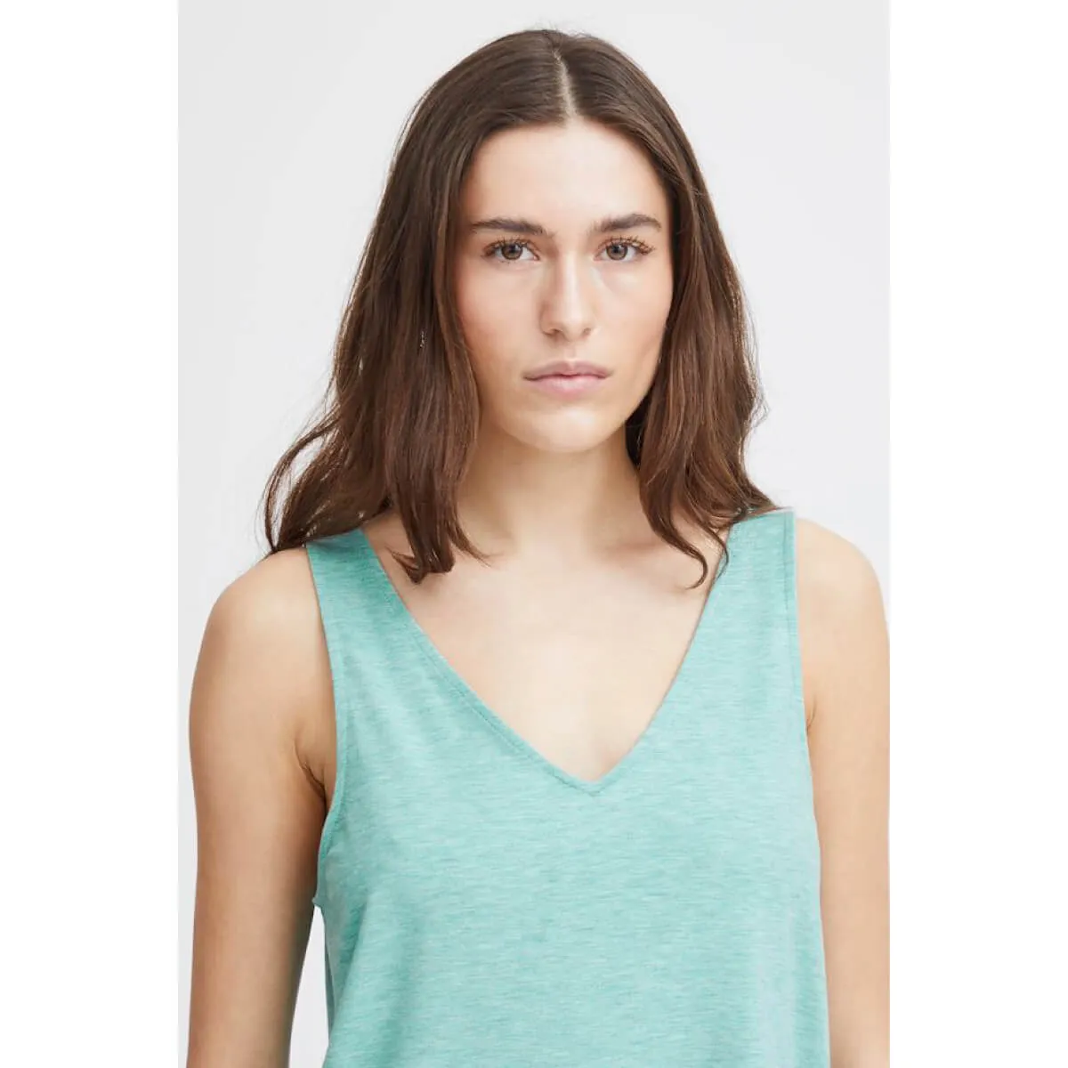 ----------Deep V Tank Top---------