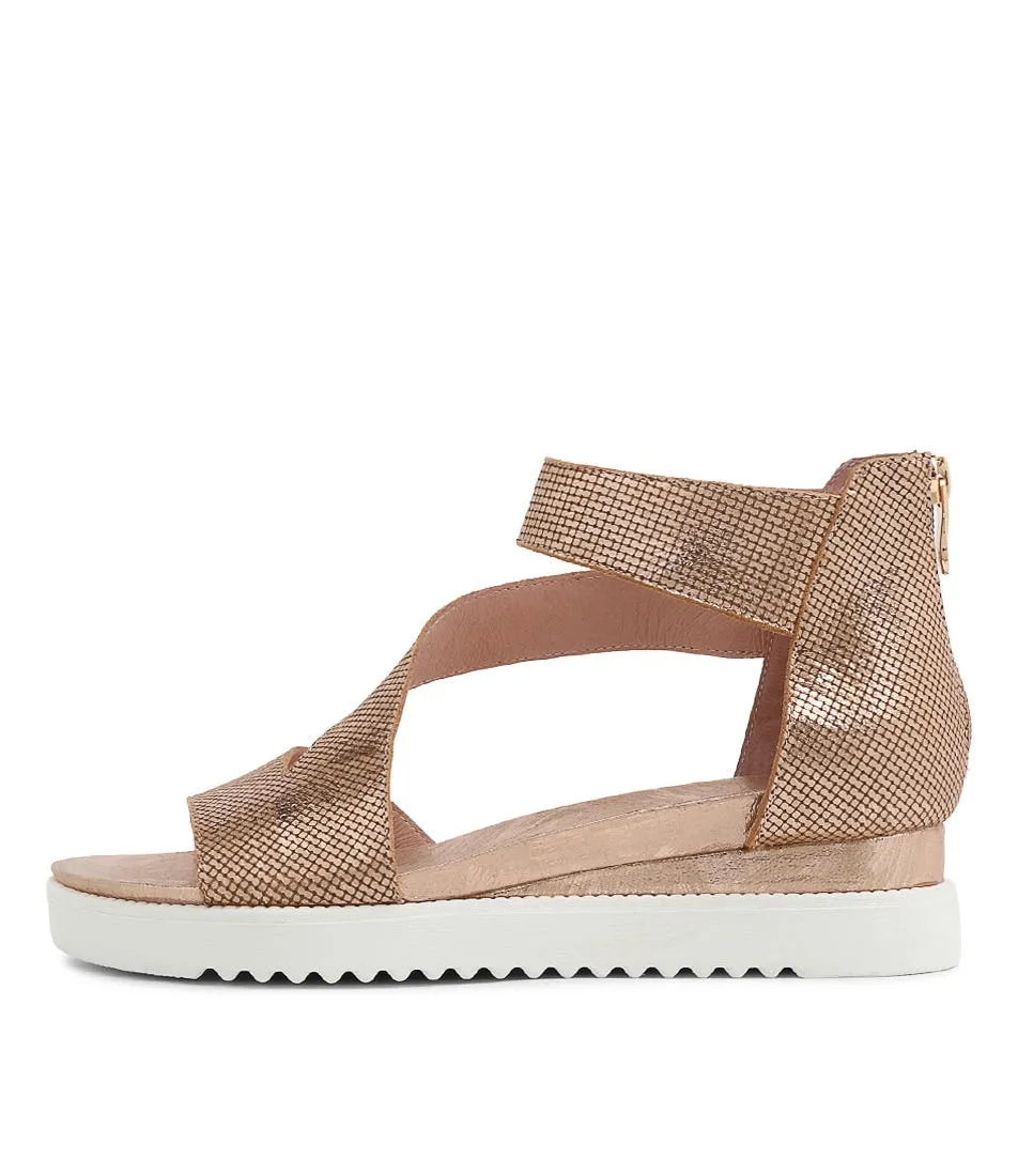 DJANGO & JULIETTE Adabela Rose Gold Cut Leather Sandals Ws