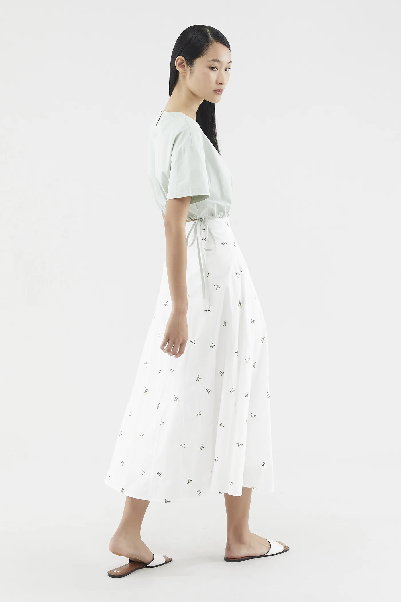 Elisya Broderie Midi Skirt 