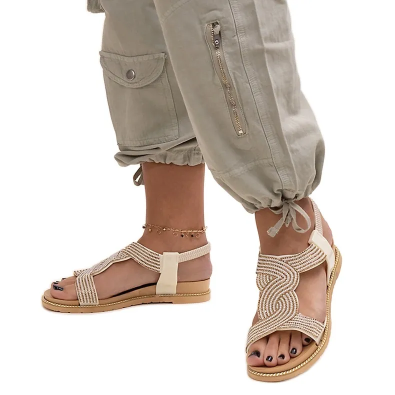 Light beige sandals decorated with Gairsa zircons