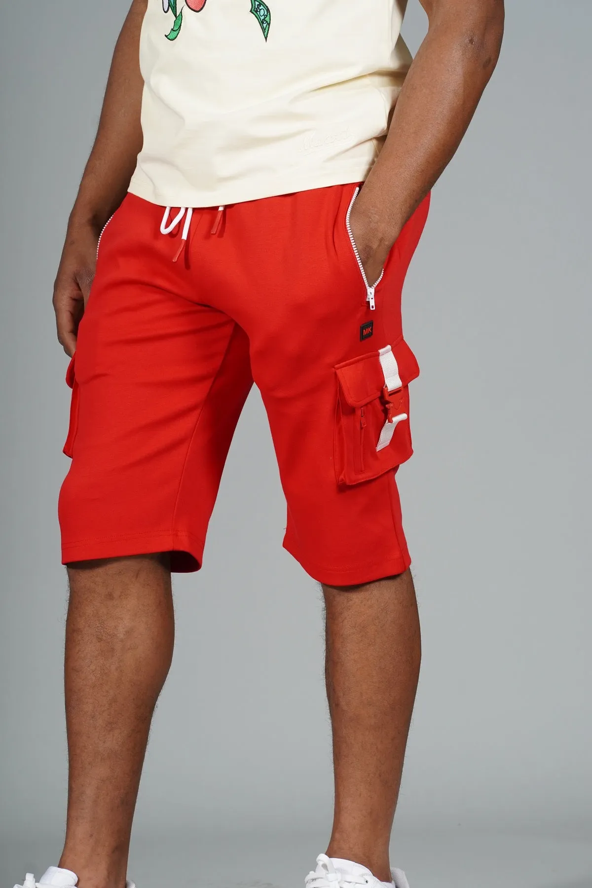 M670 Tech Fleece cargo Shorts - Red