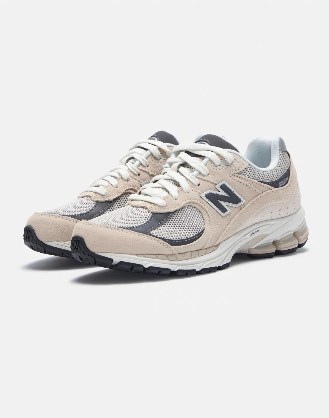 New Balance Adults 2002R Trainers