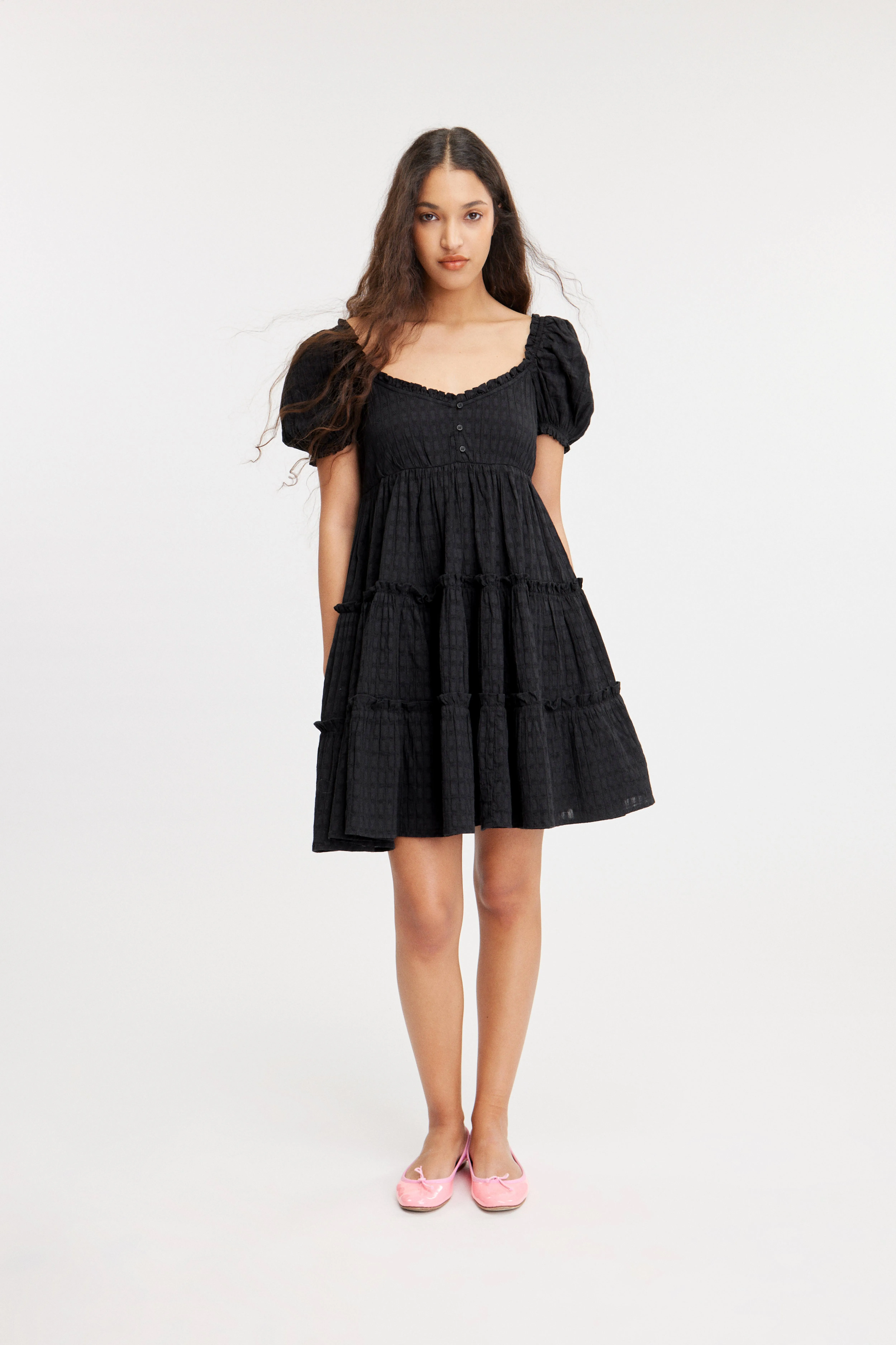 Short Puffy Babydoll Dress - Short sleeve - Short - Black - Ladies | H&M GB