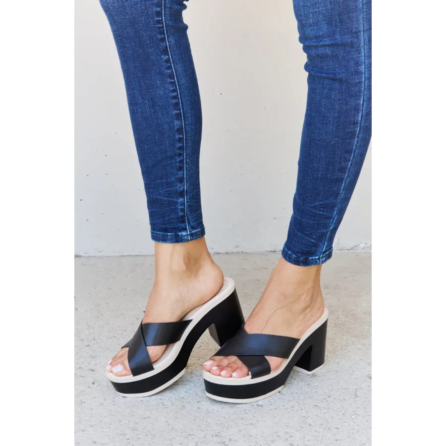 Weeboo Cherish The Moments Contrast Platform Sandals in Black