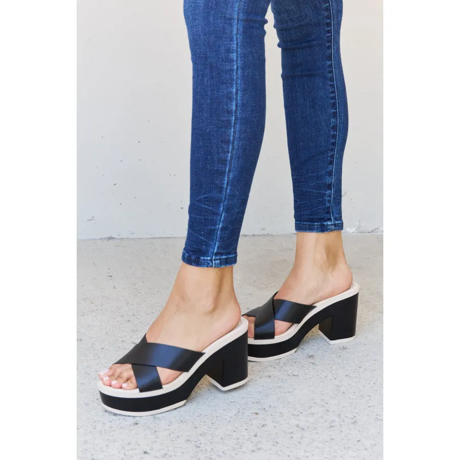 Weeboo Cherish The Moments Contrast Platform Sandals in Black