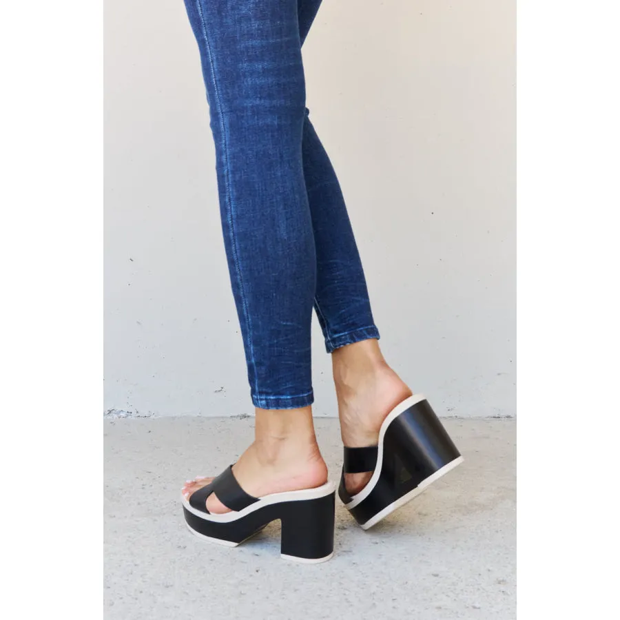 Weeboo Cherish The Moments Contrast Platform Sandals in Black